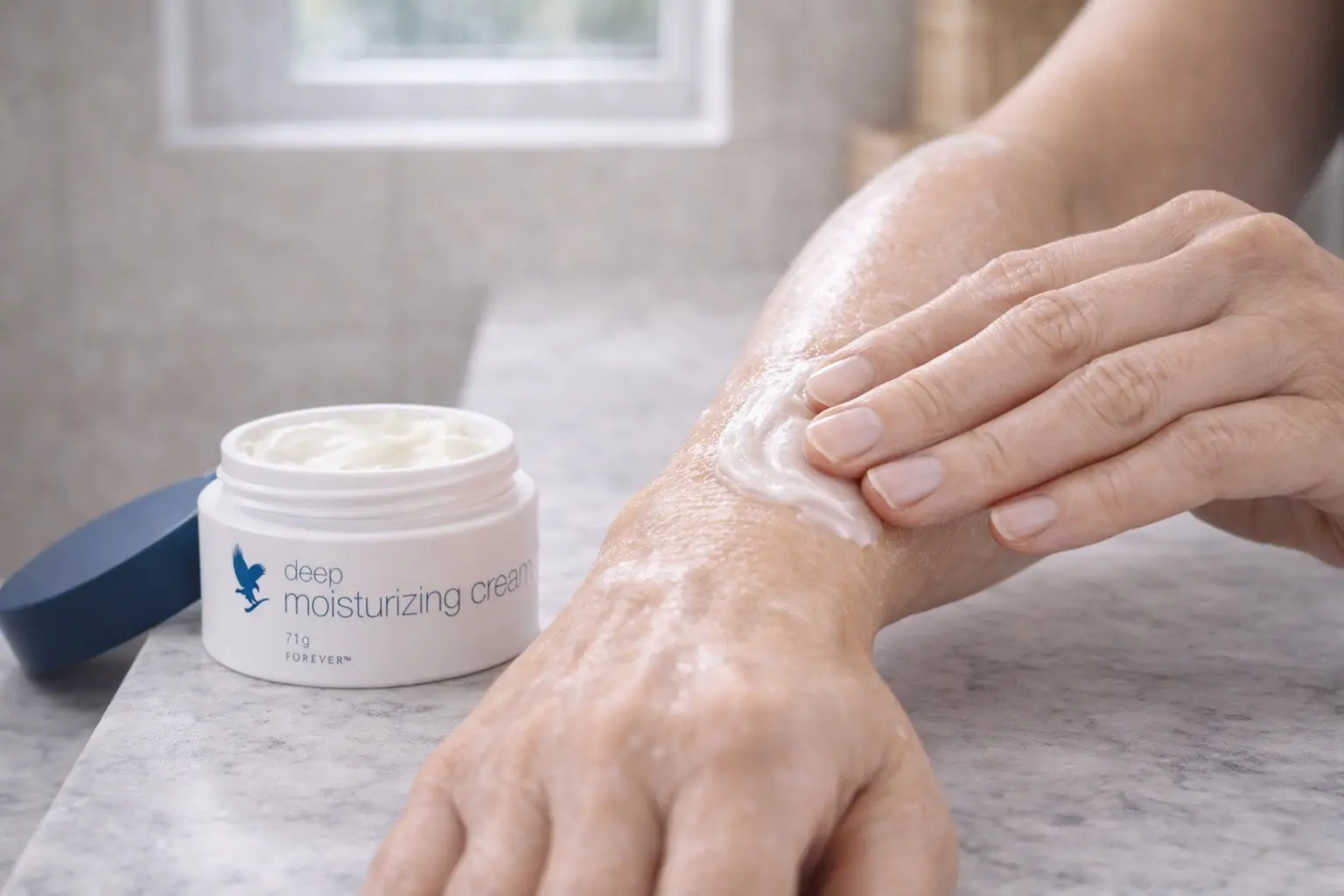 Deep Moisturizing Cream – doplnková fotografia